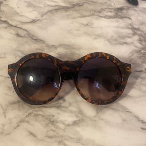 Womens circle retro style sunglasses